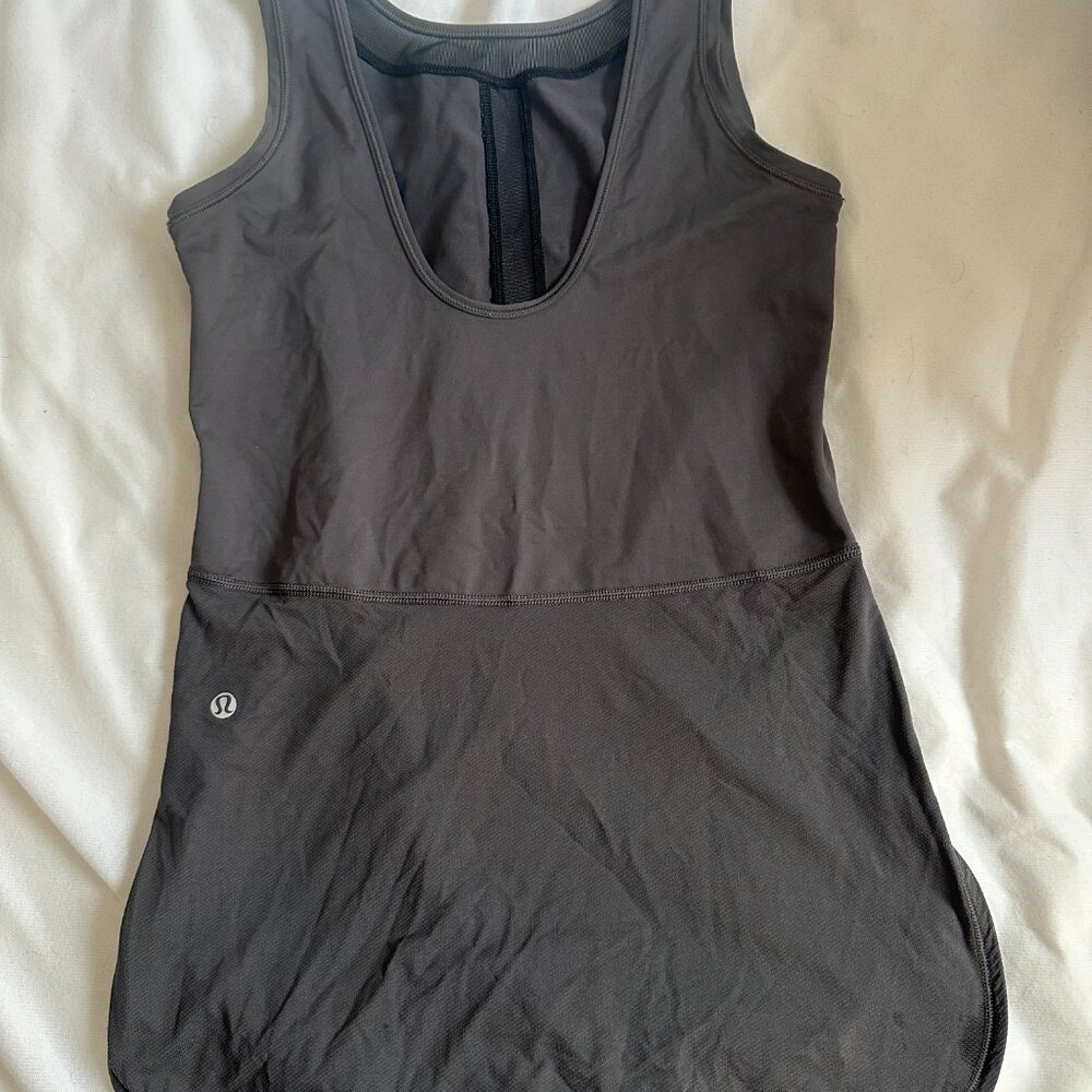Lululemon XS Long Yoga Tank Top Mesh Gray Black Exercise Pilates